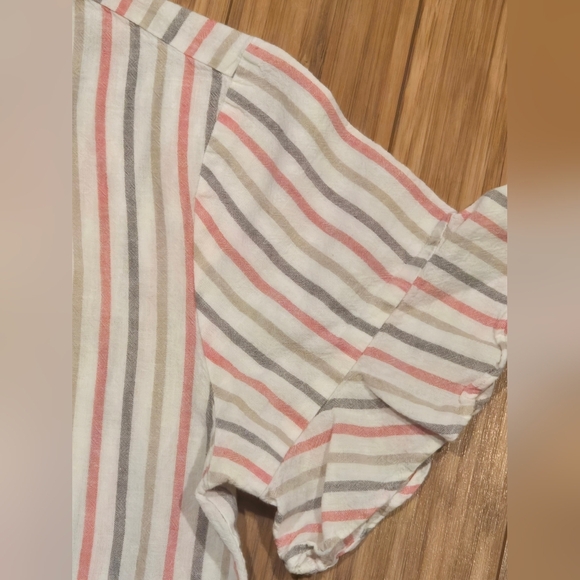 NWOT Van Heusen Striped Linen Ruffle Sleeve Top - Picture 3 of 8